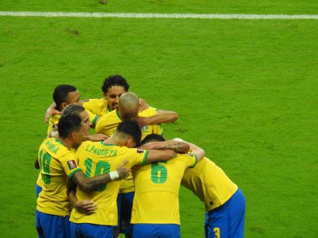 开云APP-库鸟时隔1年多再进球 巴西队4比0大胜巴拉圭！